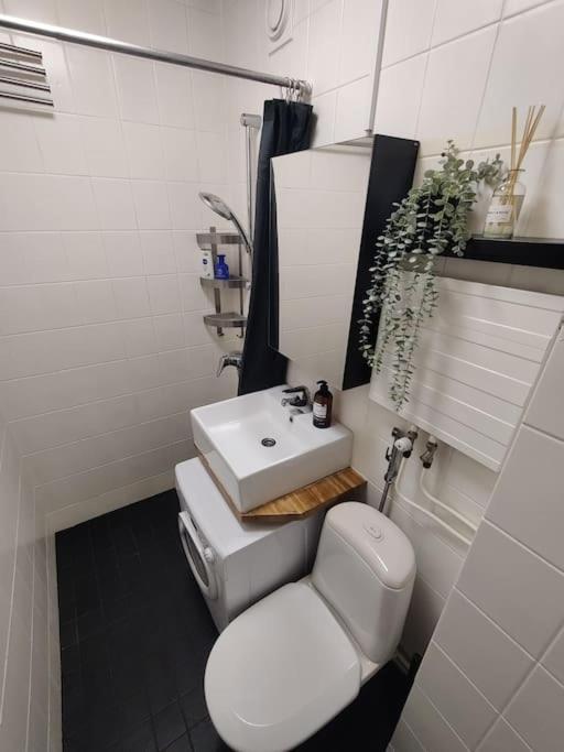 Private Apartment Near Ruissalo, Castle, Harbour - Ac, Free Parking Turku Zewnętrze zdjęcie