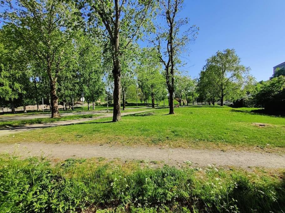 Private Apartment Near Ruissalo, Castle, Harbour - Ac, Free Parking Turku Zewnętrze zdjęcie